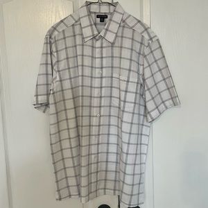 Great condition. Size large button up short sleeve shirt. $10